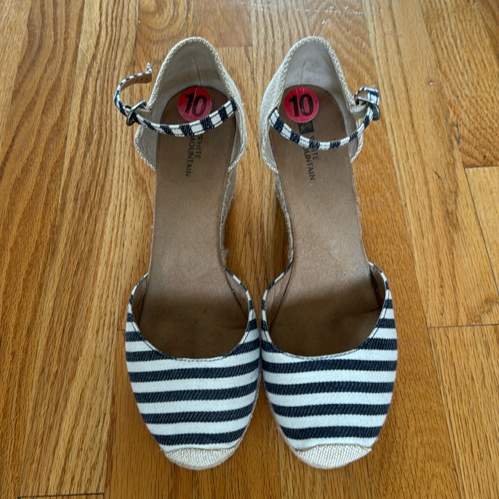 White Mountain  espadrille wedge sandal